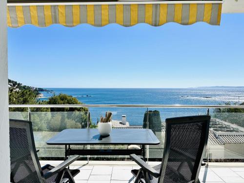 Almadraba-Canyelles Apartment | Moderno y luminoso apartamento con espectaculares vistas al mar y a la playa de Canyelles Petites 2193 - ES-258-77