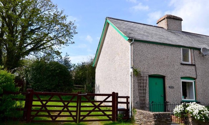 Machynlleth House | Moelfre Cottage in Machynlleth