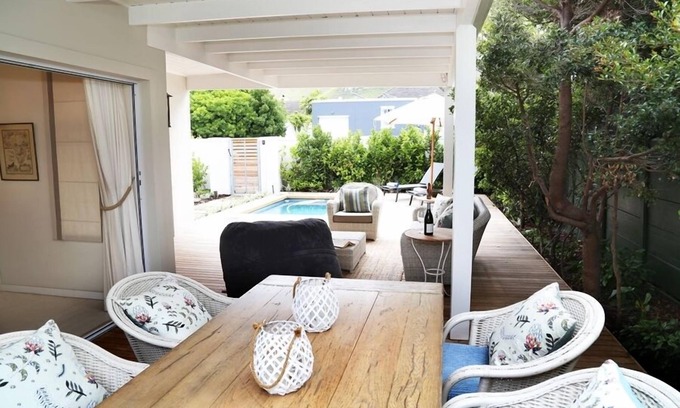 Hermanus House | Moffat street gem in Eastcliff, Hermanus