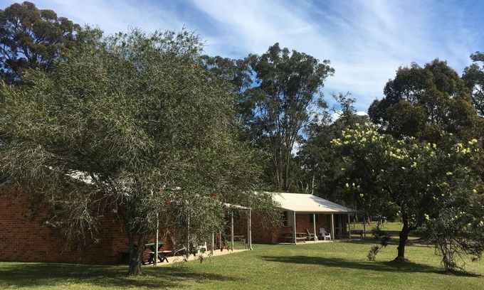 Batemans Bay Cabin | Mogendoura Farm 3 COTTAGES MAX 12 ADULTS but 18 people including children
