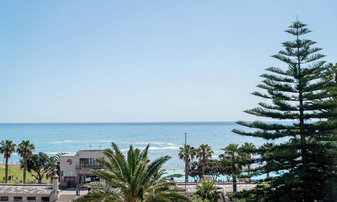 Sea Point Hotel | Mojo Hotel