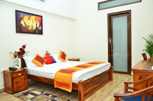 Malviya Nagar Hotel | Mojo M Villa -Airport Boutique Hotel