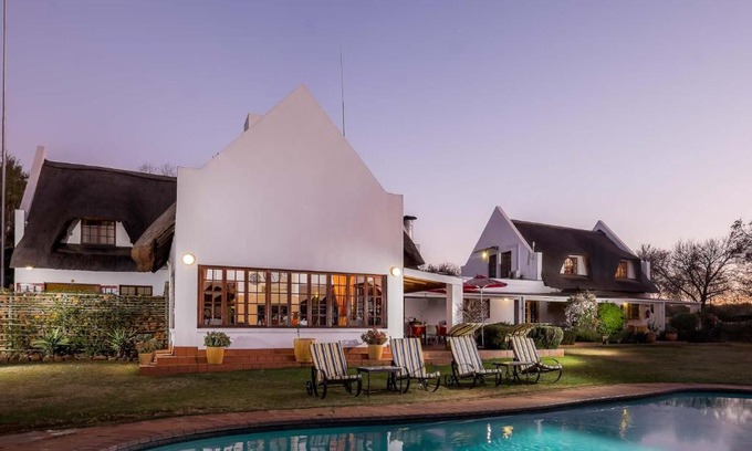 Hekpoort Cabin | Mokoya Lodge