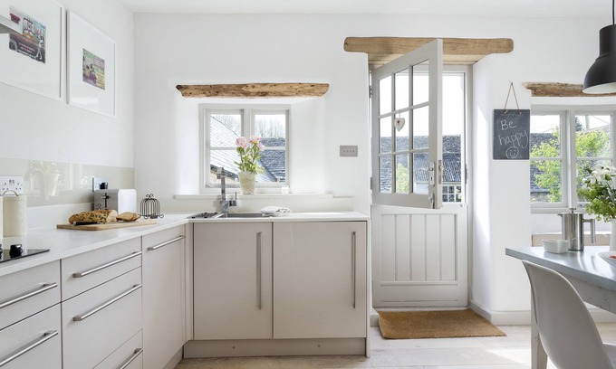 North Cerney Cottage | Mole End Cottage (2) - a beautiful property sleeping 2 guests in 1 bedroom