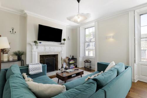 Chipping Norton House | Molls Yard