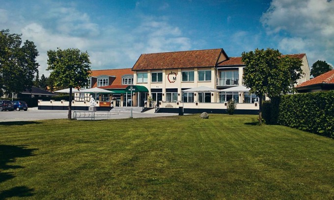 Lyngsbæk Strand Hotel | Molskroen Strandhus