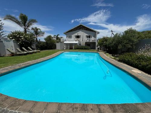 Kleinmond House | Moments Guesthouse, Kleinmond