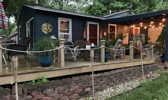 Spirit Lake Cottage | Monarch Cove Cottage