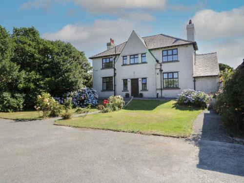 Amlwch House | Monarfon