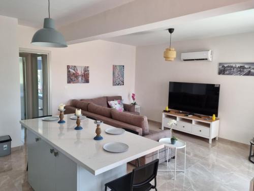 Paphos Apartment | Monastiraki Serene City Escape