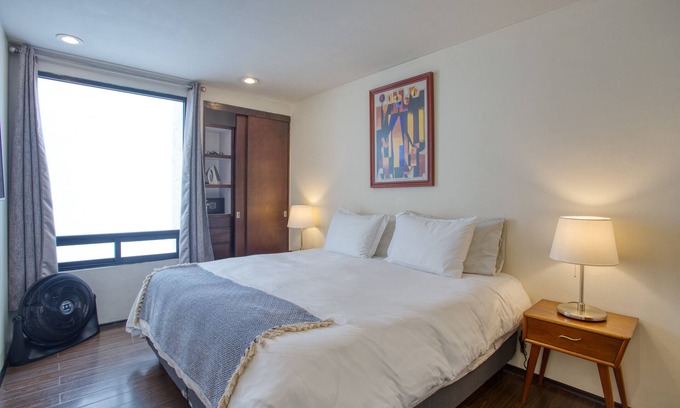 Escandon Apartment | Mondrian 2 King BDRM 2 BTH Gym+Rooftop+Security in Condesa