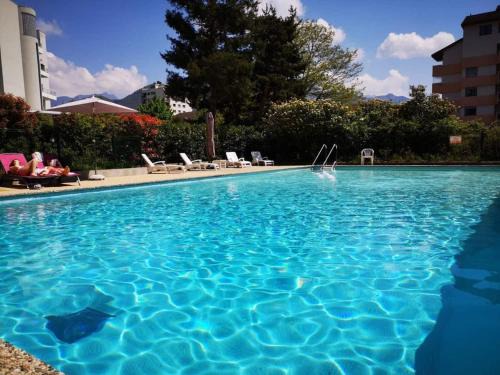 Annecy Apartment | Mont Royal - piscine - balcon vue imprenable sur les montagnes