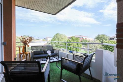 Blagnac Apartment | Montaigne - Proche Tram - 5min Aéroport