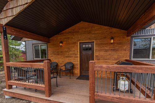 West Yellowstone House | Montana Cabin