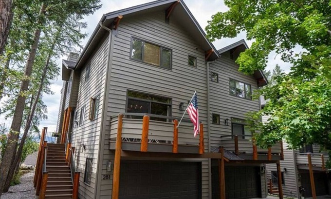 Bigfork House | Montana Luxury - Eagle Bend Townhome