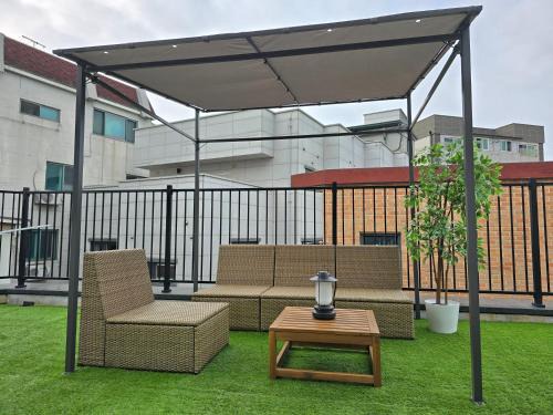 Seorim-dong Apartment | Montara