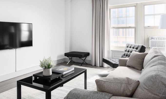 Central West End Apartment | MONTCLAIR - Modern CWE Apts near BJC by Zencity