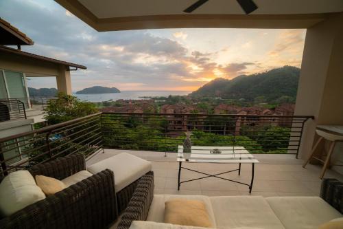 Jaco Apartment | Montecielo 4A 3 bdrs ocean view in Los Suenos