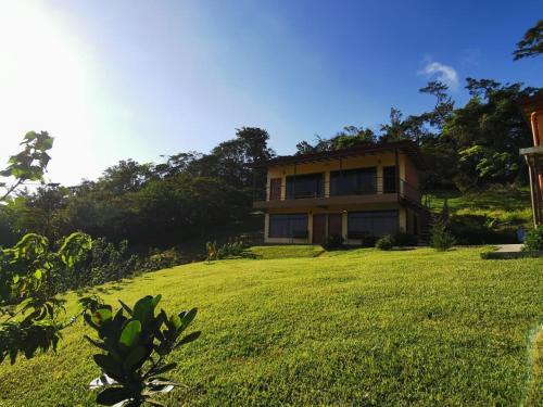 Monteverde House | Monteluna Studios Monteverde