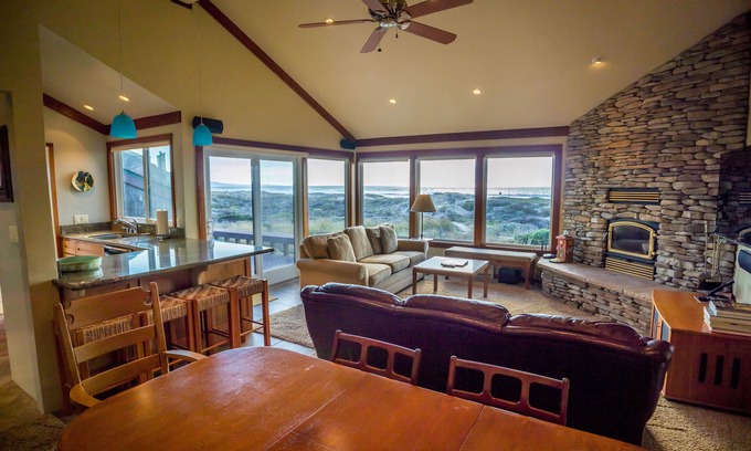 Castroville House | Monterey Dunes Beachfront.Book now without waiting!