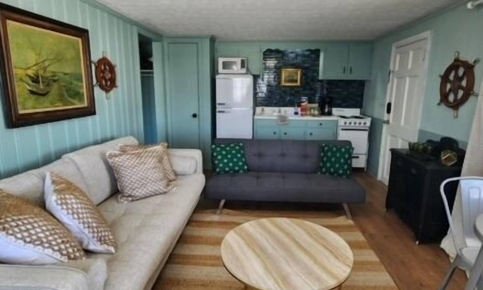 Lower Grand Lagoon Hotel | Monterey Motel - Beach Cottage 10 at Beach Access 8. Large Pool. Newly Remodeled