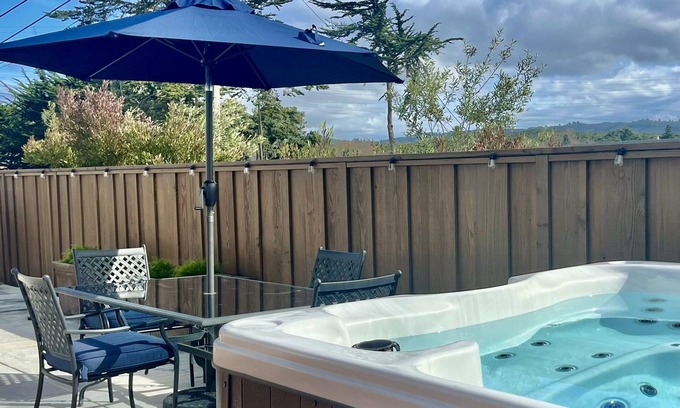 Mescal Corridor NW House | Monterey Peninsula Home with Hot Tub, and Fully Stocked!