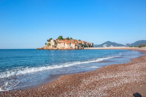Sveti Stefan Apartment | Montesan Luxury Apartment Beach Front