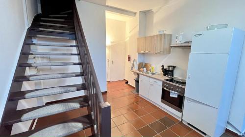 Brunsbuttel Apartment | Monteurwohnung in Brunsbüttel zentrale Lage mit Parkplatz & Blick zur Schleuse