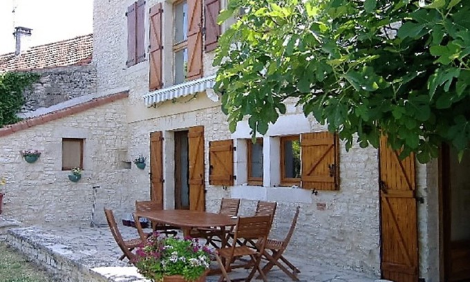 Montgesty Cottage | Montgesty, Lot. Beautiful and spacious stone house combining charm and comfort