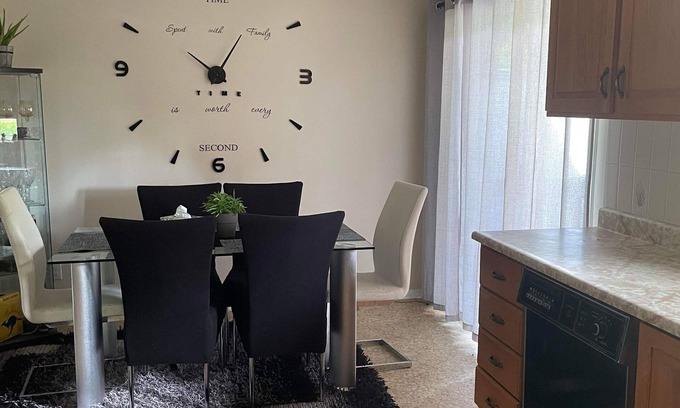Downtown Gatineau House | Monthly room for rent (only ladies accepted)
