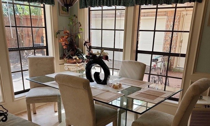 Clear Lake City Bed & Breakfast | Monthly stay - Private room with full bed in Luxury Clear Lake house