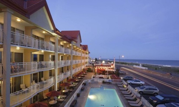 Cape May Hotel | Montreal Beach Resort