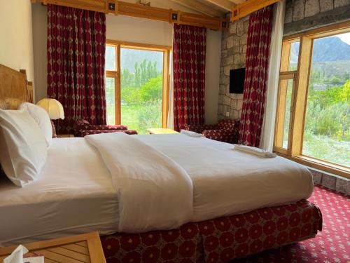 Hunza Hotel | Montvale Resort