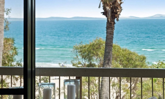 Point Lookout Apartment | Mooloomba Two | 3 bed 2 bath | Cylinder Beachfront