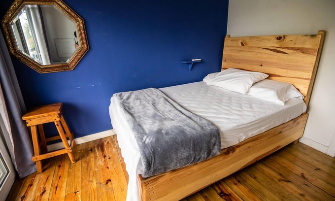 Isla de Utila Apartment | Moon Apartments Second Floor (1 & 2)