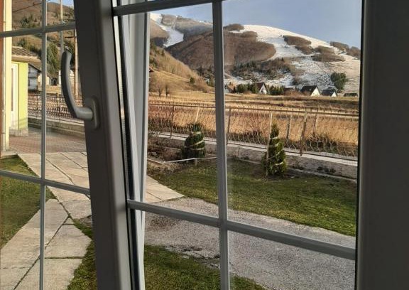 Kupres House | -Moon-