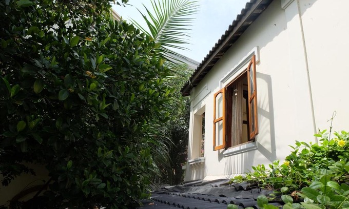 Phuoc Long House | Moon house tropical garden - Lavender