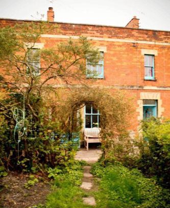 Glastonbury Bed & Breakfast | Moon in the Apple Tree