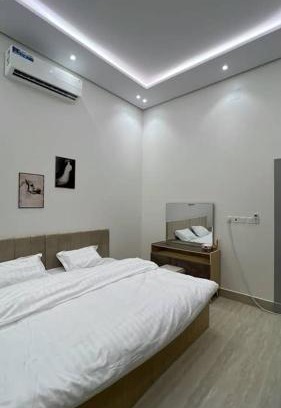 Al Kharj Apartment | moon night