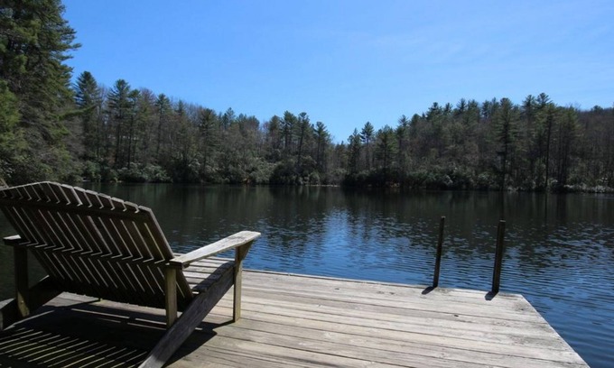 Sherwood Forest House | Moondance - Hike/Bike/Golf/Relax w/Hot Tub - Brevard/DuPont/Caesars H