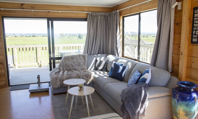 Pukehina House | Mooney Manor Pukehina