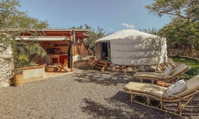 Sidi Kaouki House | Moonlight Yurt w/Air Con, Garden & Stone Bathroom