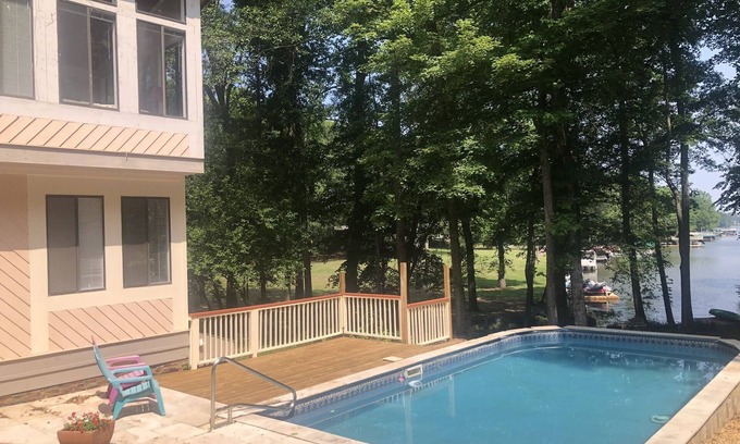 Lake Oconee House | MoonStar Lodge 2BD/2BA - Lake Oconee - Pool & Dock!