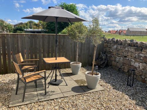 Beadnell House | Moonstone