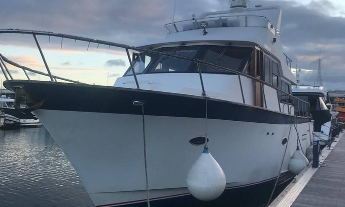 Torquay City Centre Boat Rental | Moored at the 5* rated Torquay marina, lots space to relax.
