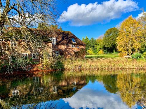 Hollingbourne House | Moorhen Cottage