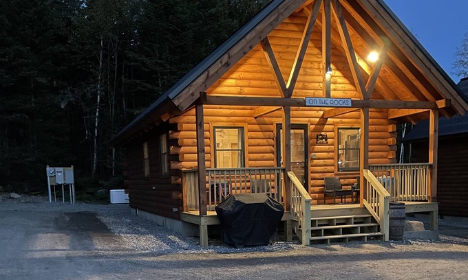 Pittsburg Cabin | Moose Alley Cabin On The Rocks in Pittsburg New Hampshire. New for 2022