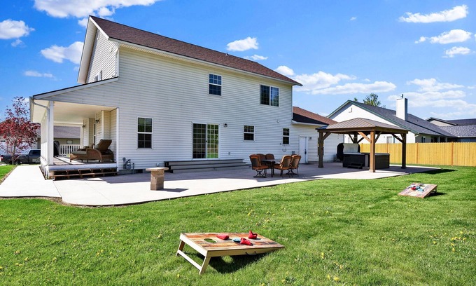 Kootenai House | Moose Caboose