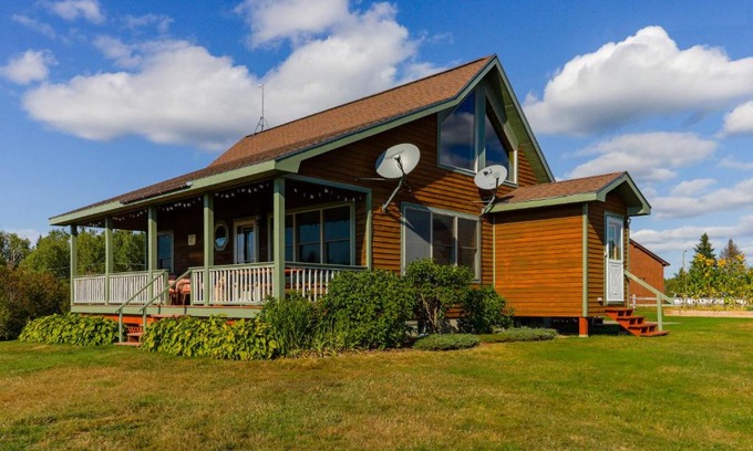 Greenville House | Moose Dance