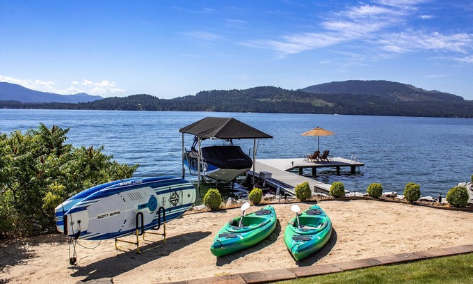 Sandpoint House | Moose Manor Lake House